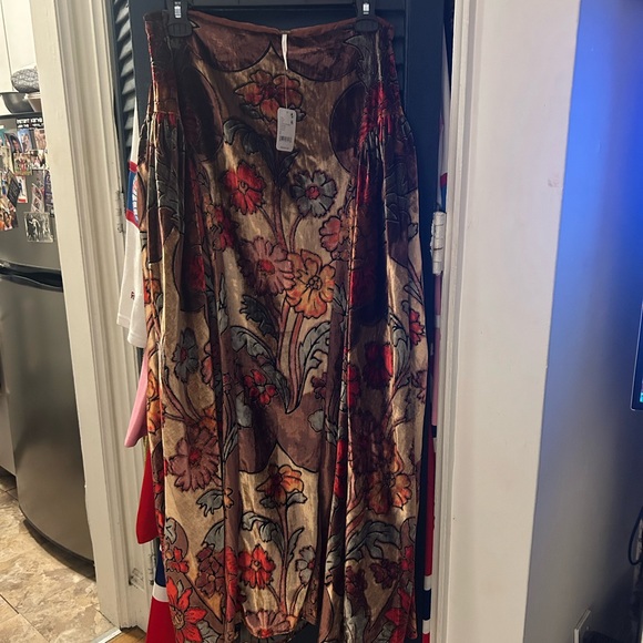 Free People Velvet Petals Maxi Skirt
Multicolor Floral Maxi Skirt - Picture 7 of 7